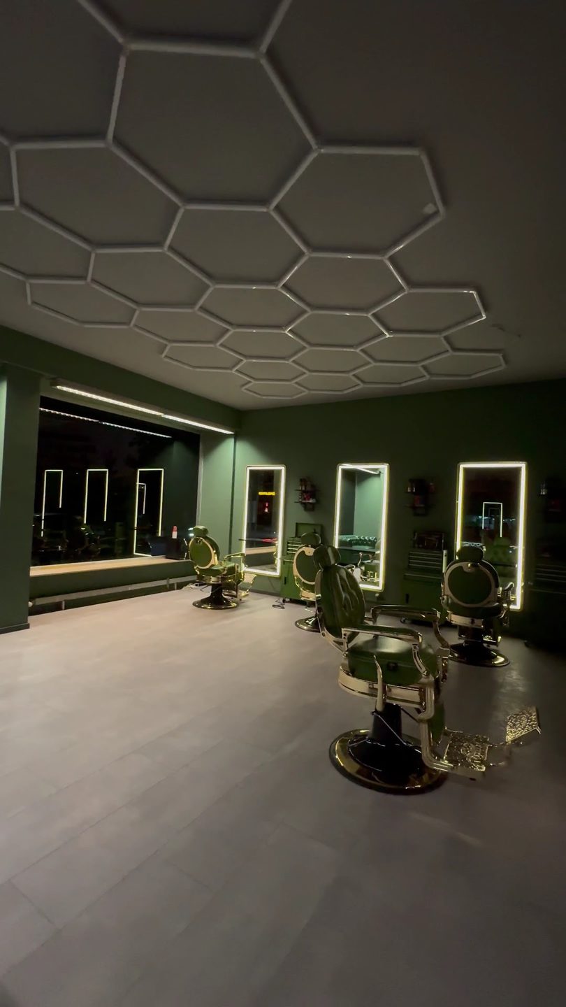 Empire Friseur & Barber