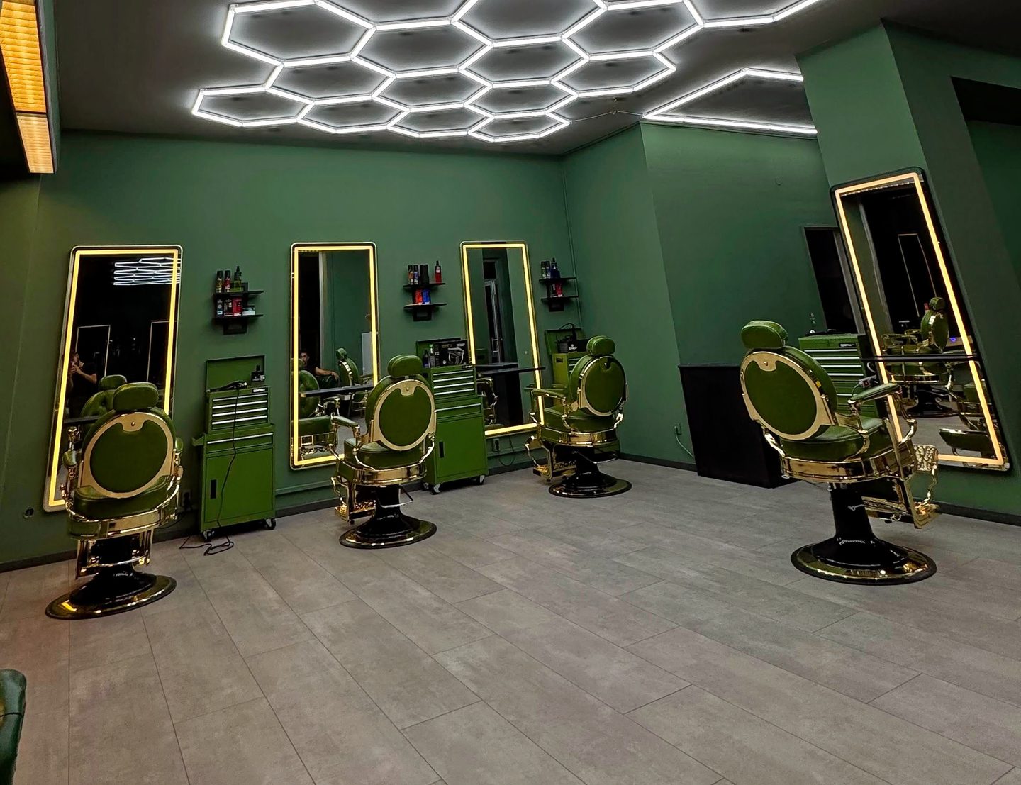 Empire Friseur & Barber