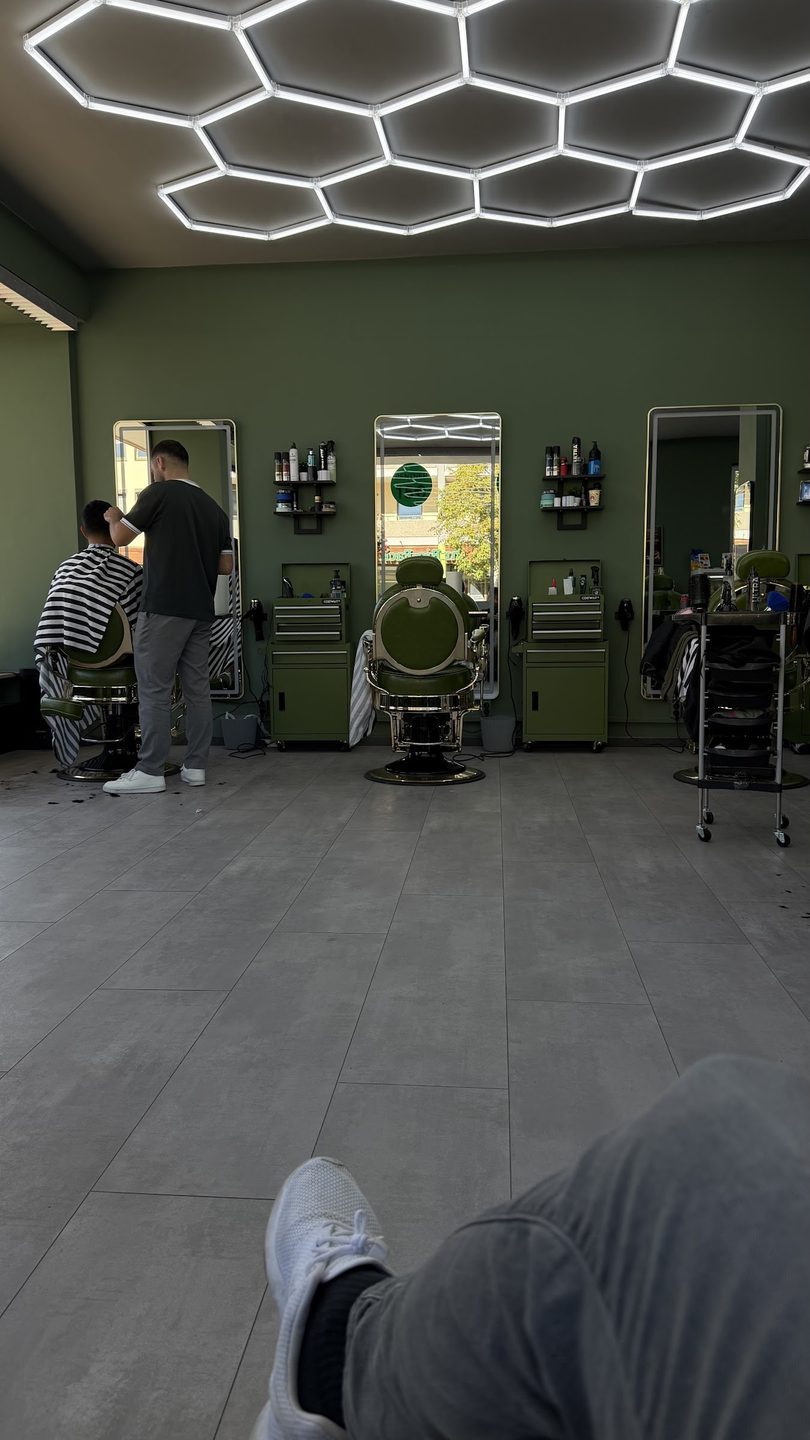 Empire Friseur & Barber
